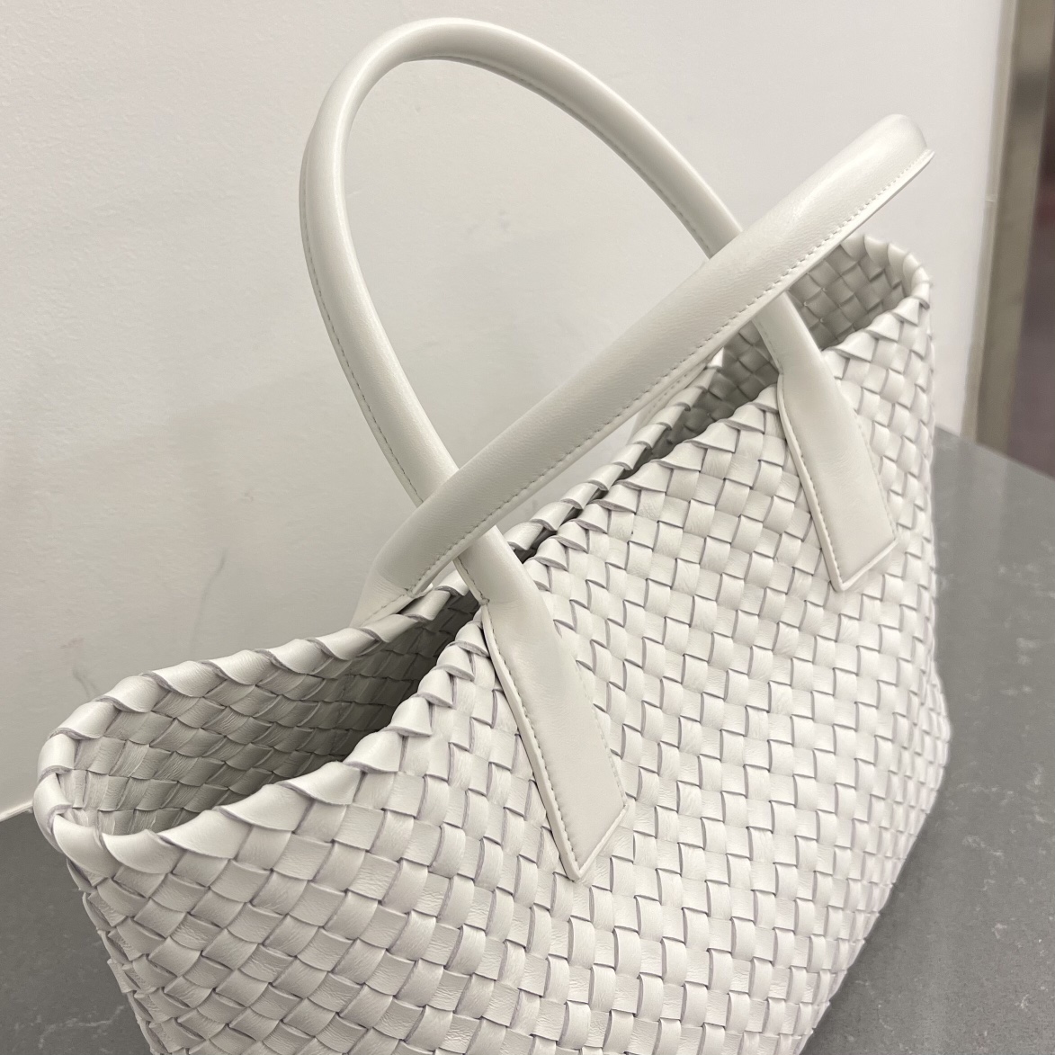 Small Cabat Intreccio Leather Tote Bag White 